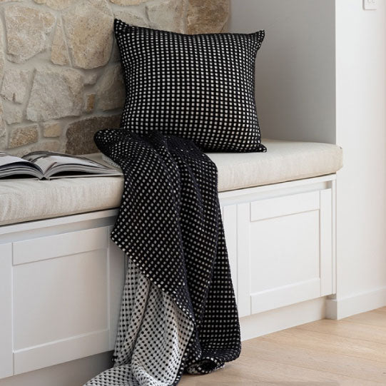 Dora Black Throw (130 x 180cm) by Bambury – Cottonbox Pty Ltd